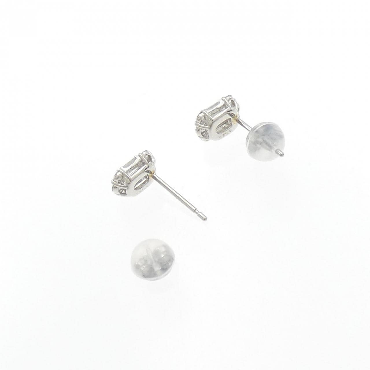[BRAND NEW] PT900 Diamond earrings 0.40CT