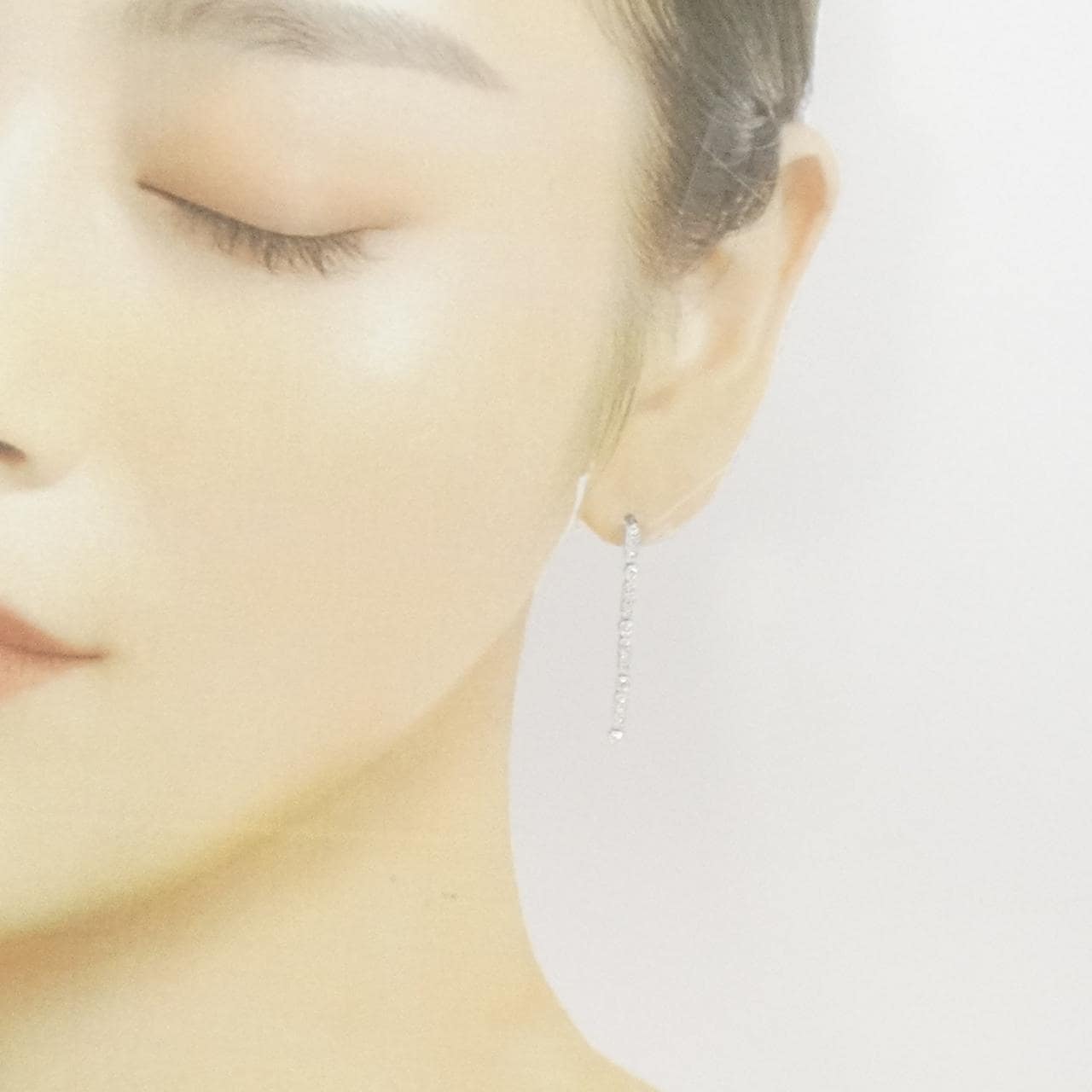 K18WG Diamond earrings