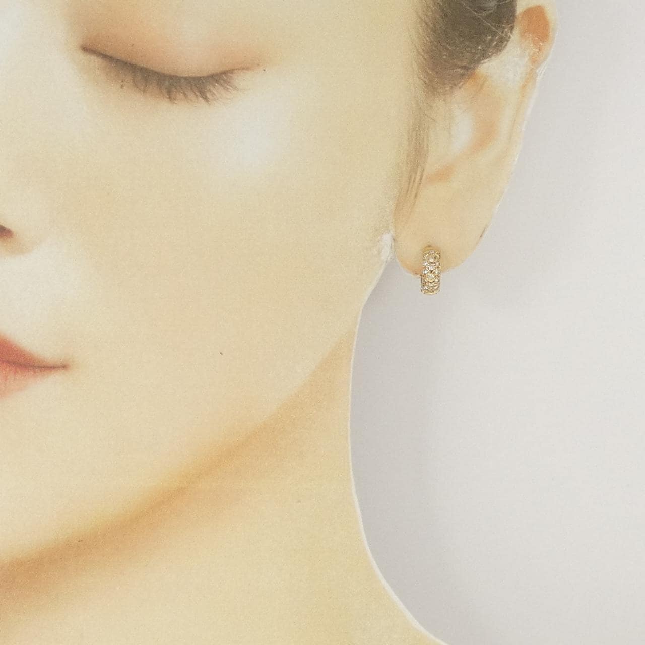 750YG パヴェ ダイヤモンド ピアス 0.26CT