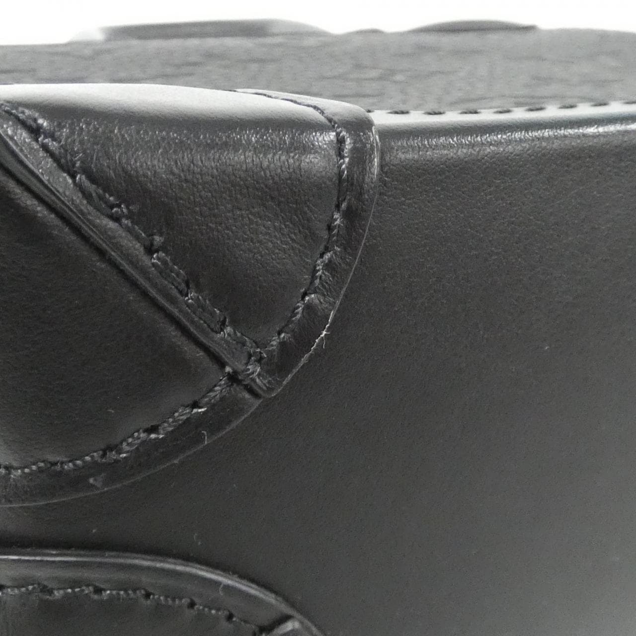 ルイヴィトン トリヨン モノグラム ナノ スチーマー M82772 ショルダーバッグ