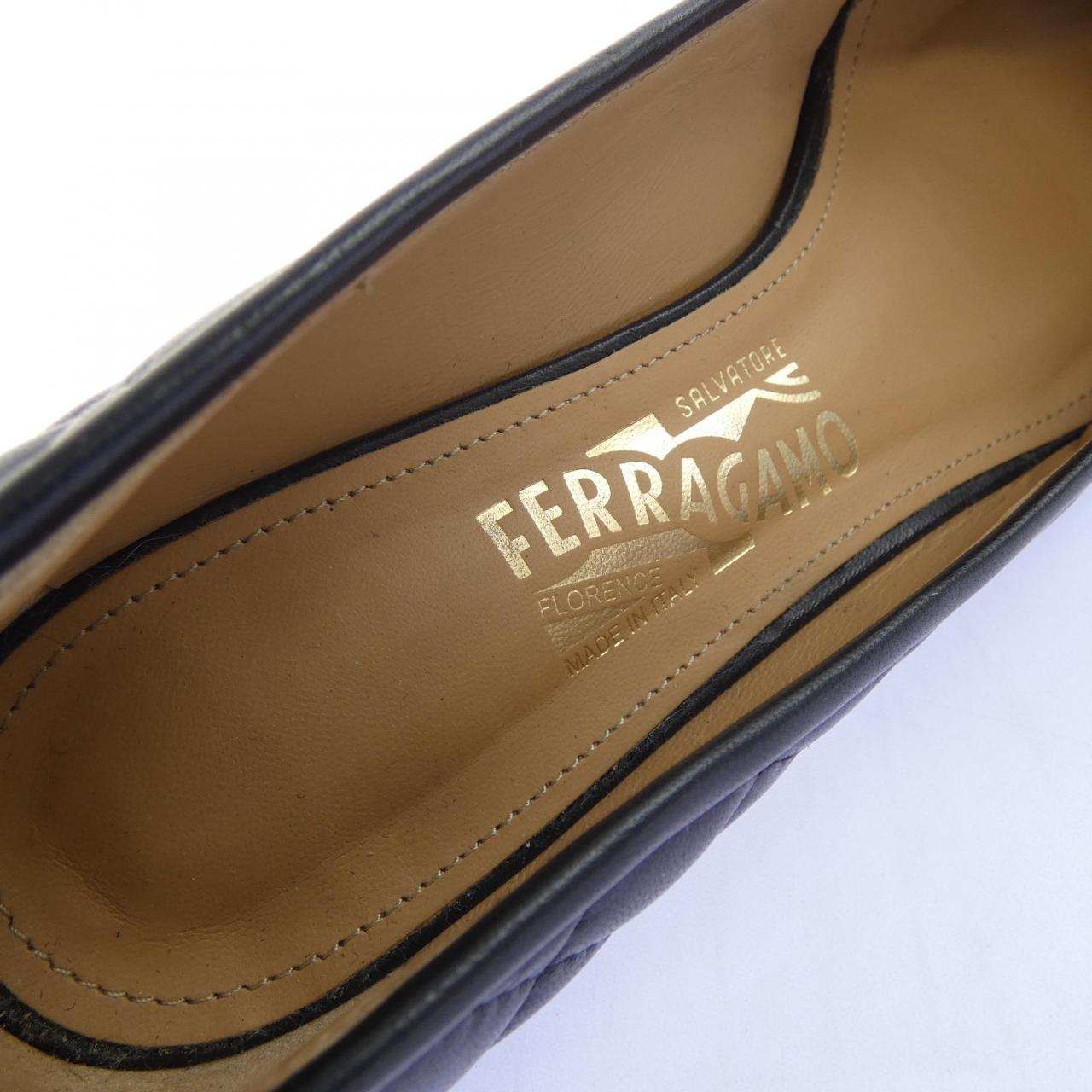 サルヴァトーレフェラガモ SALVATORE FERRAGAMO パンプス