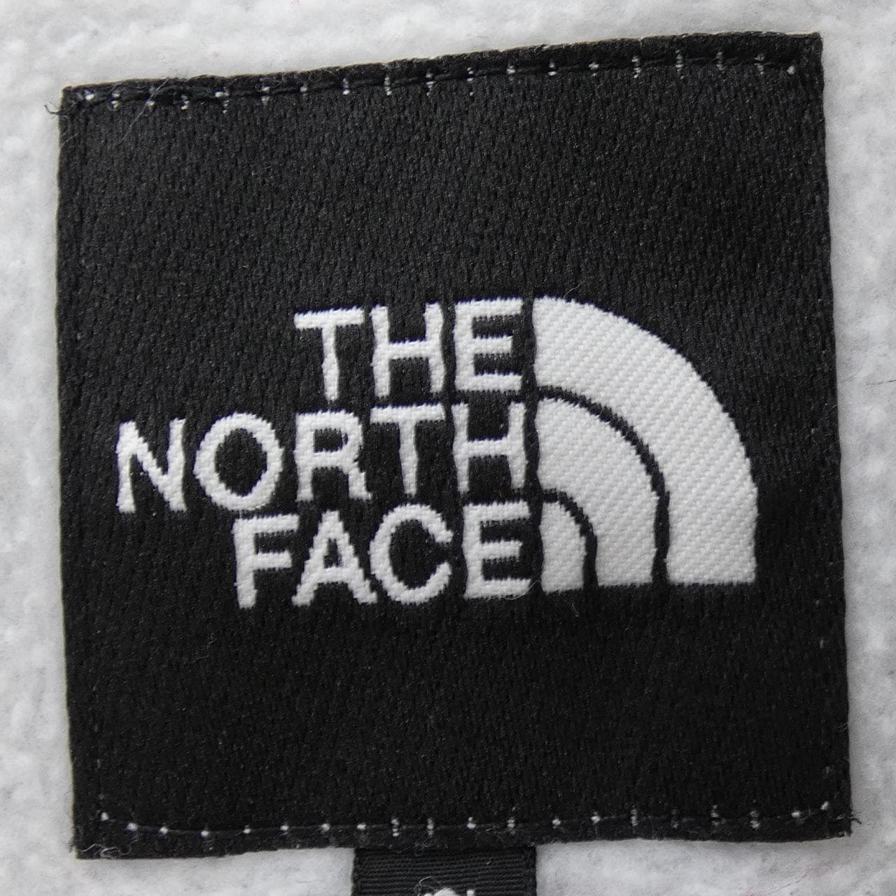 ザノースフェイス THE NORTH FACE NT61835 パーカー
