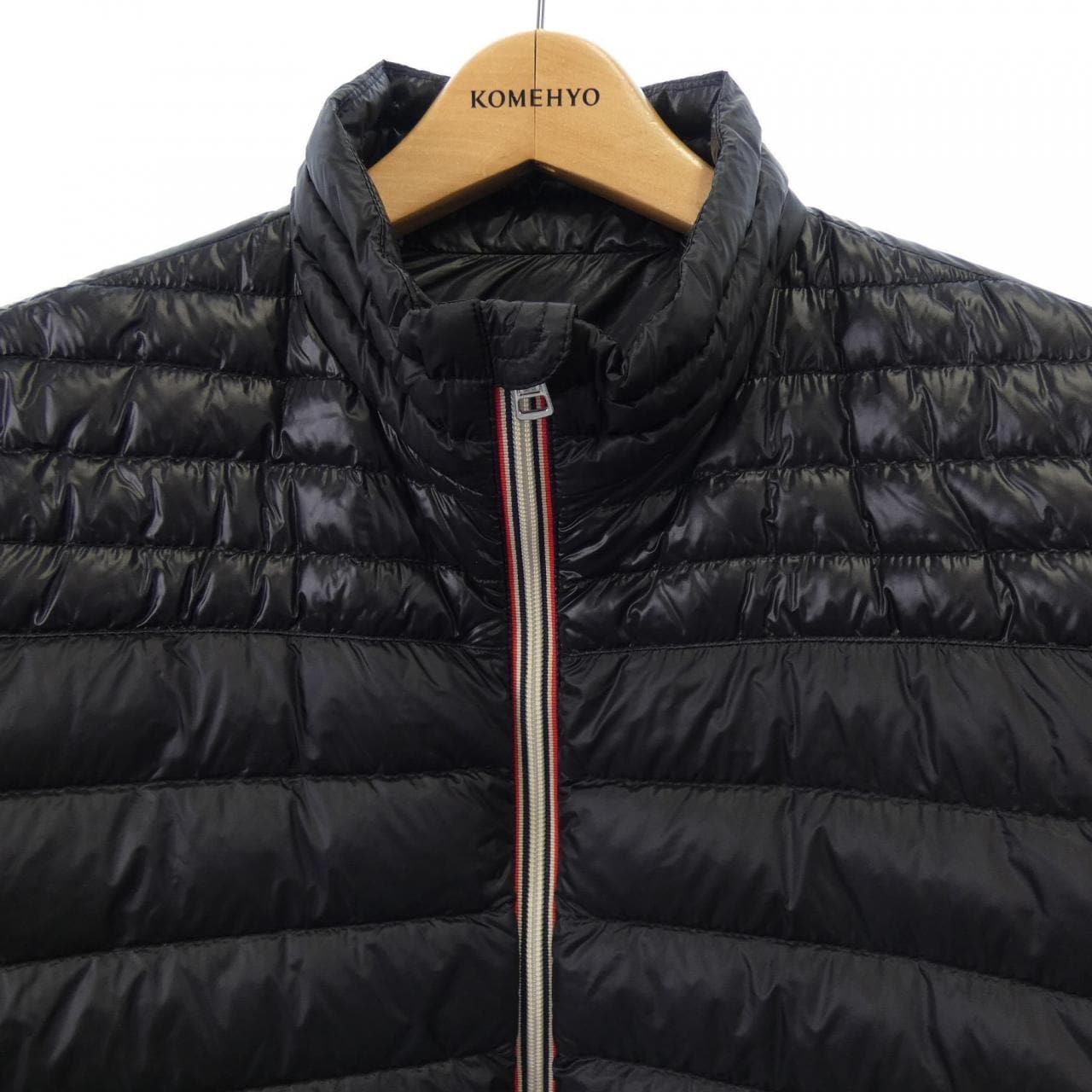 モンクレール MONCLER ダウンジャケット