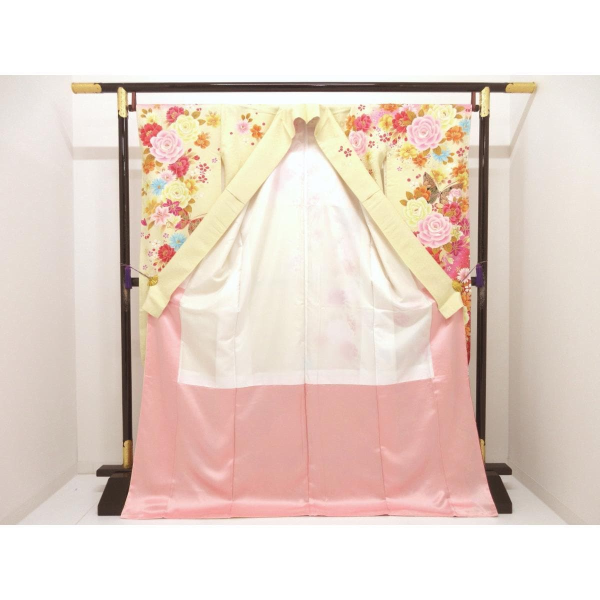 【未使用品】振袖　友禅金彩加工　刺繍入りボカシ染