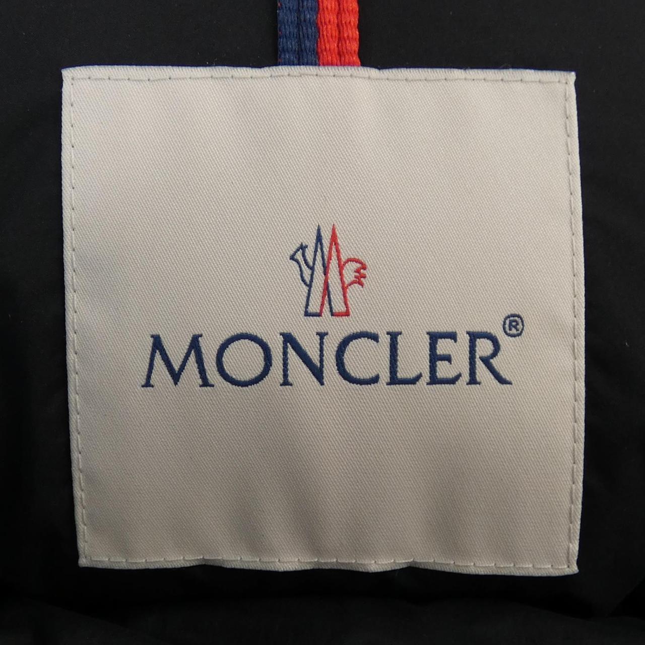 モンクレール MONCLER ダウンジャケット