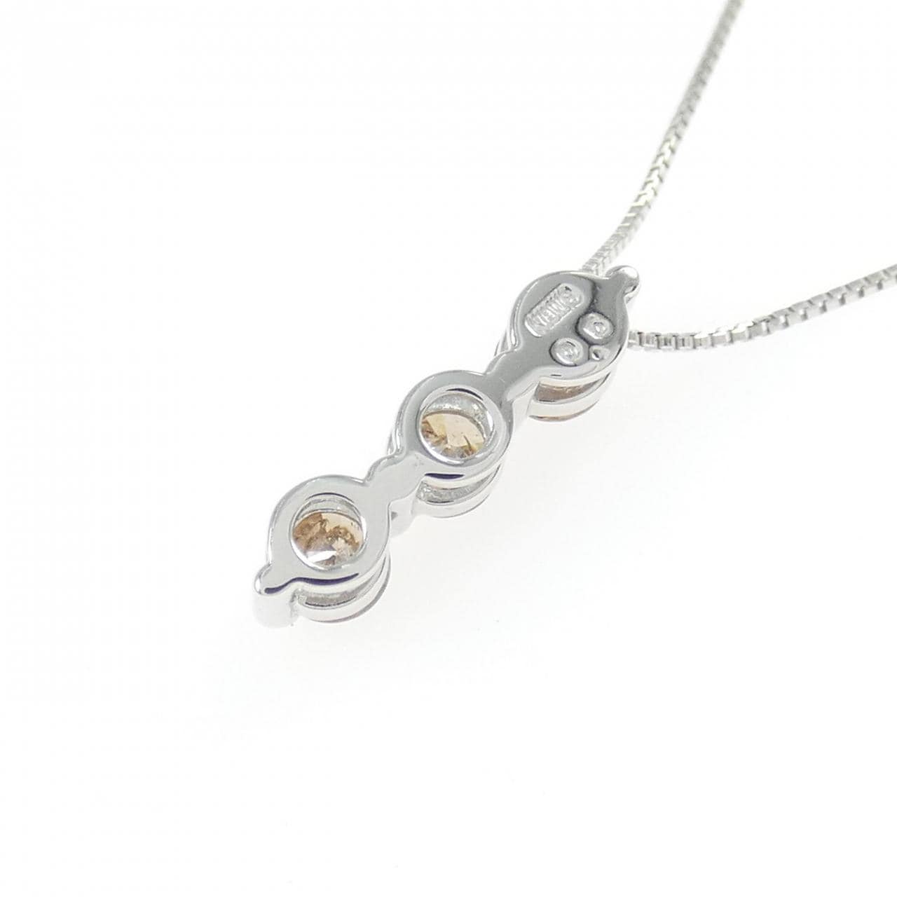 K18WG スリーストーン ダイヤモンド ネックレス 0.5CT