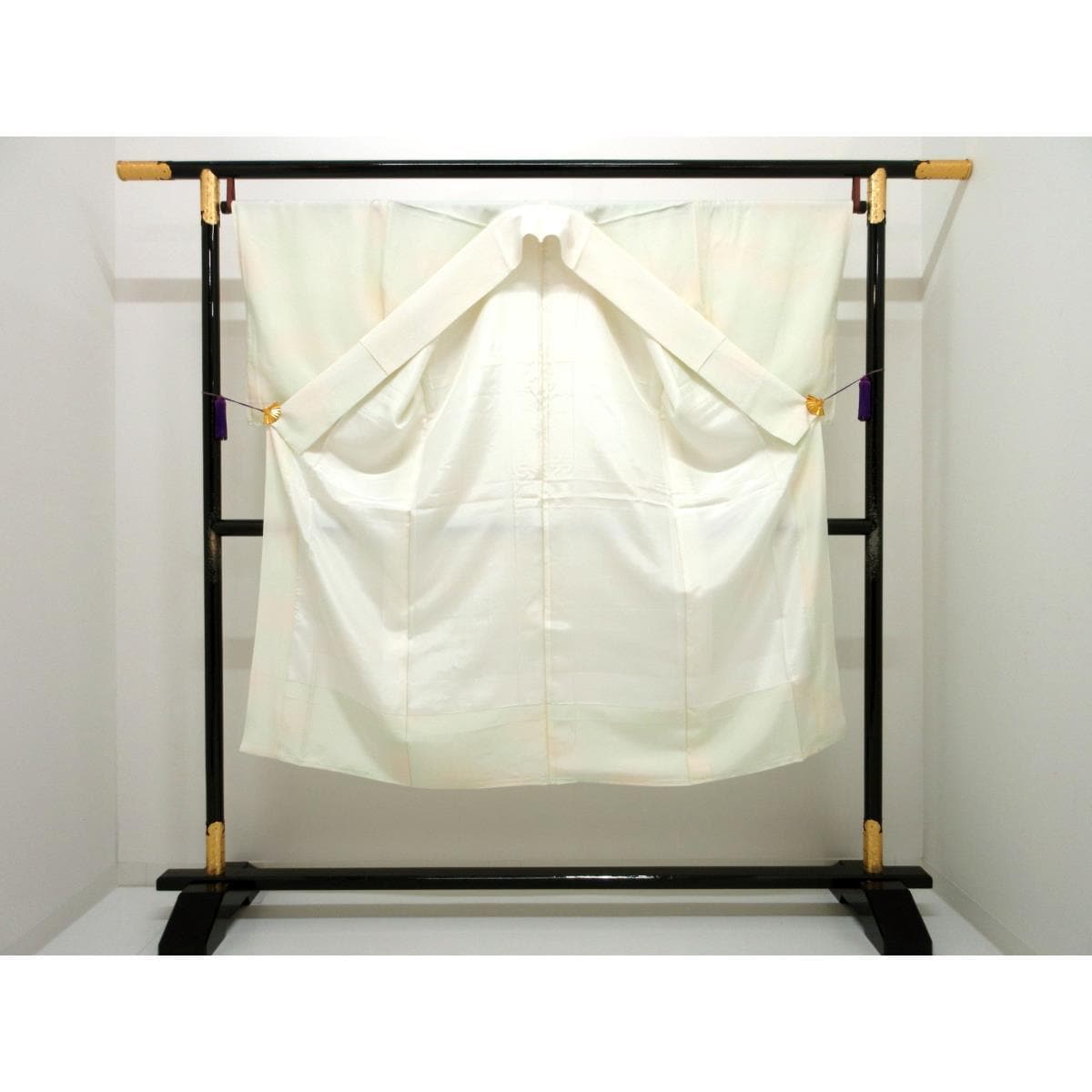 長襦袢　附下　刺繍入りボカシ染　広衿　仕立直し品