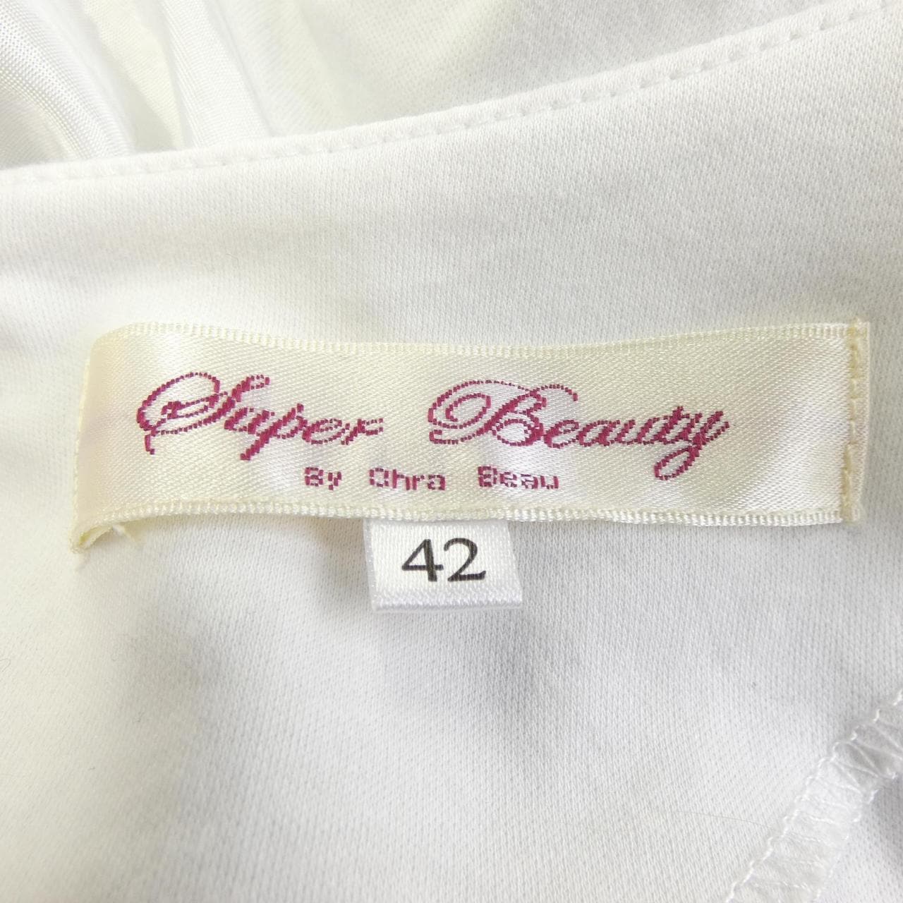 SUPER BEAUTY Tops