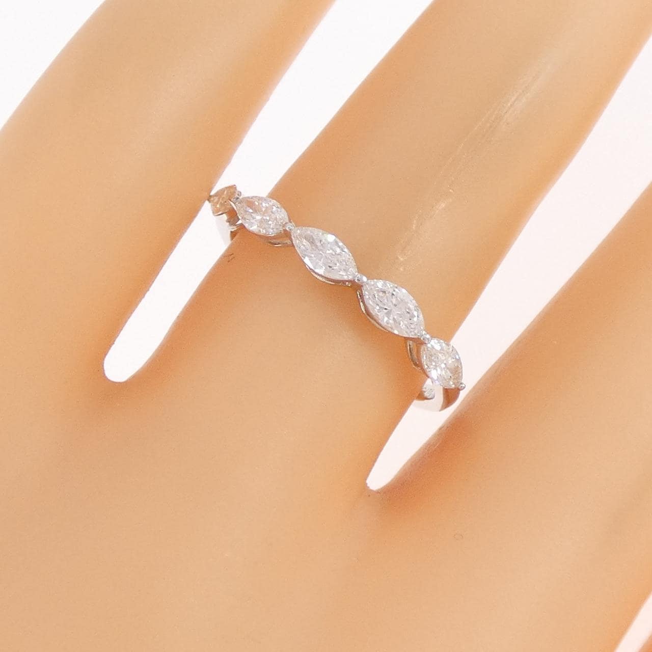750WG ダイヤモンド リング 0.50CT