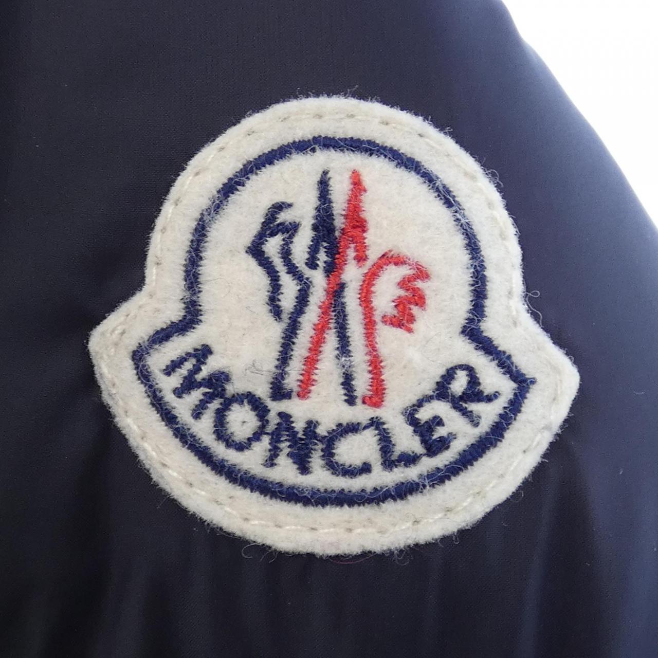 モンクレール MONCLER ダウンジャケット