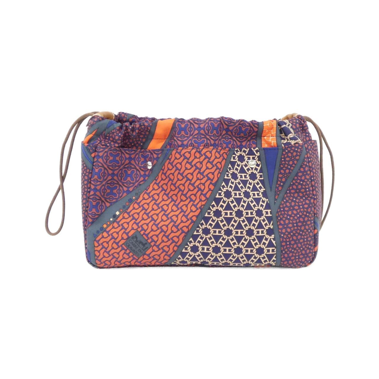 エルメス CARRE EN CRAVATES フールビ 25cm 067592CK ポーチ