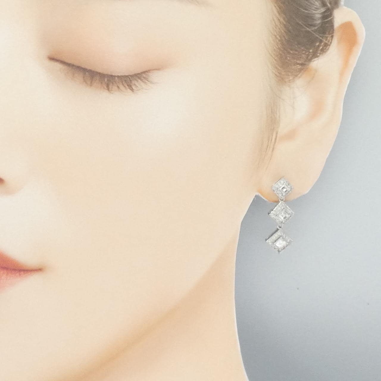 K18WG ダイヤモンド ピアス 1.26CT