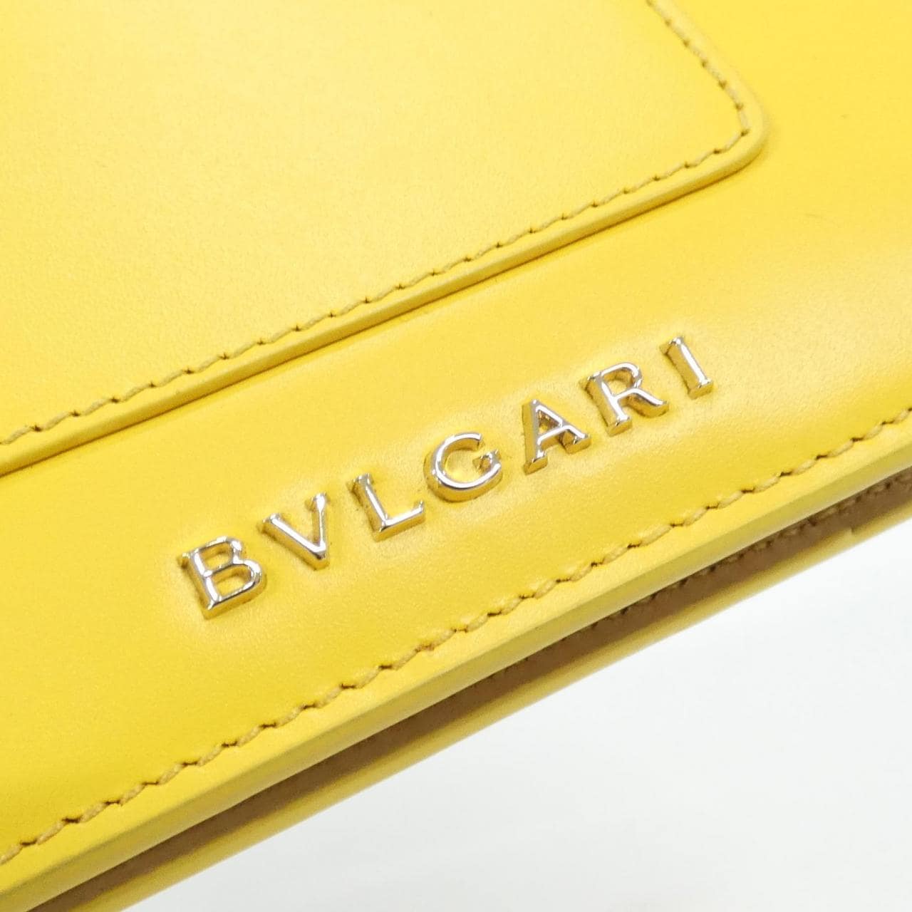 ブルガリ SERPENTI FOREVER カードケース