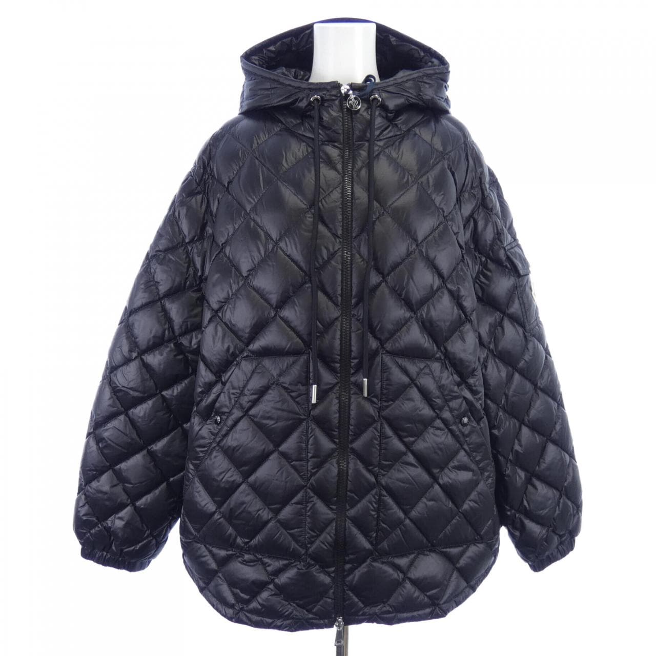 【新品】モンクレール MONCLER K20932F00013 ダウンジャケット