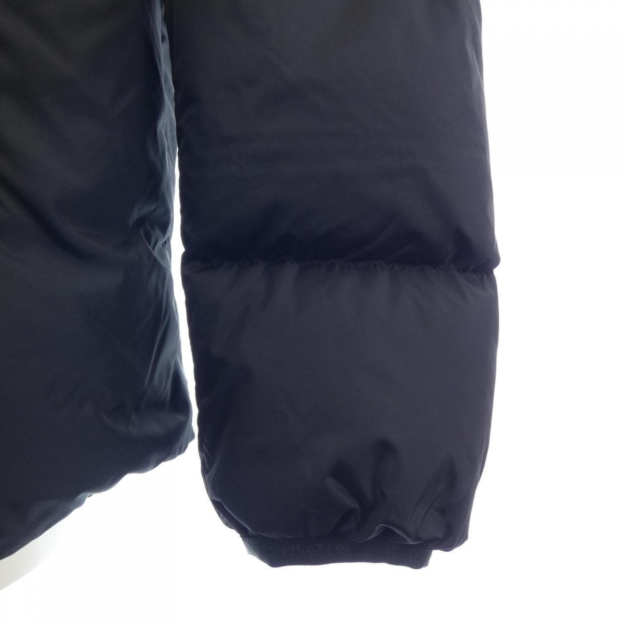 モンクレール MONCLER ダウンジャケット