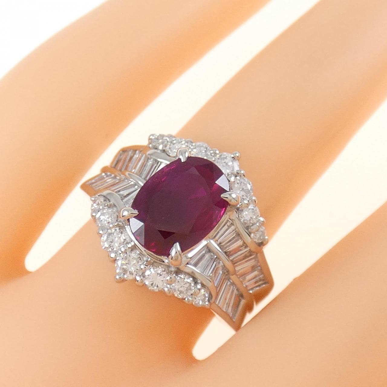 PT Ruby Ring 2.32CT Made in Burma