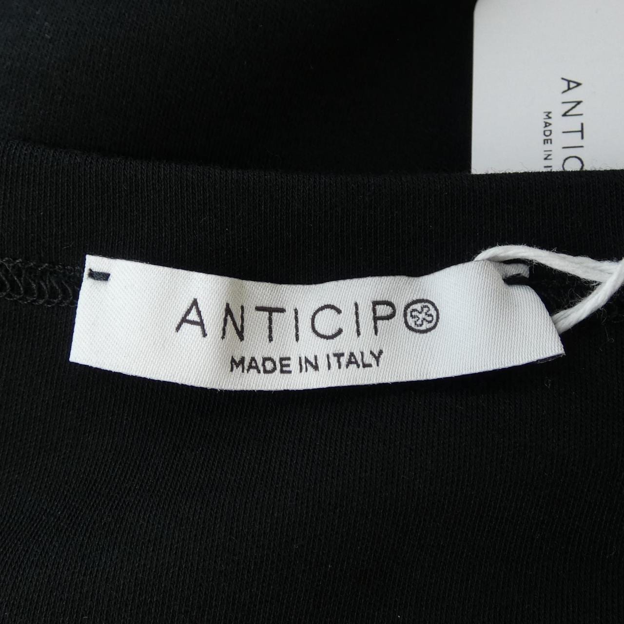 アンティーチポ ANTICIPO Tシャツ