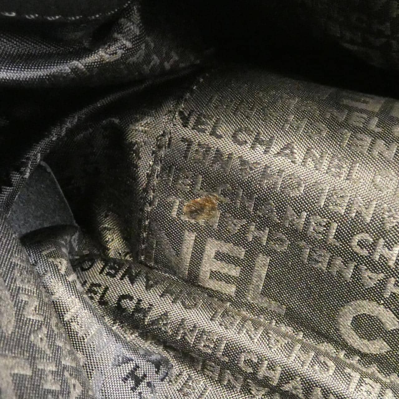 CHANEL shoulder bag