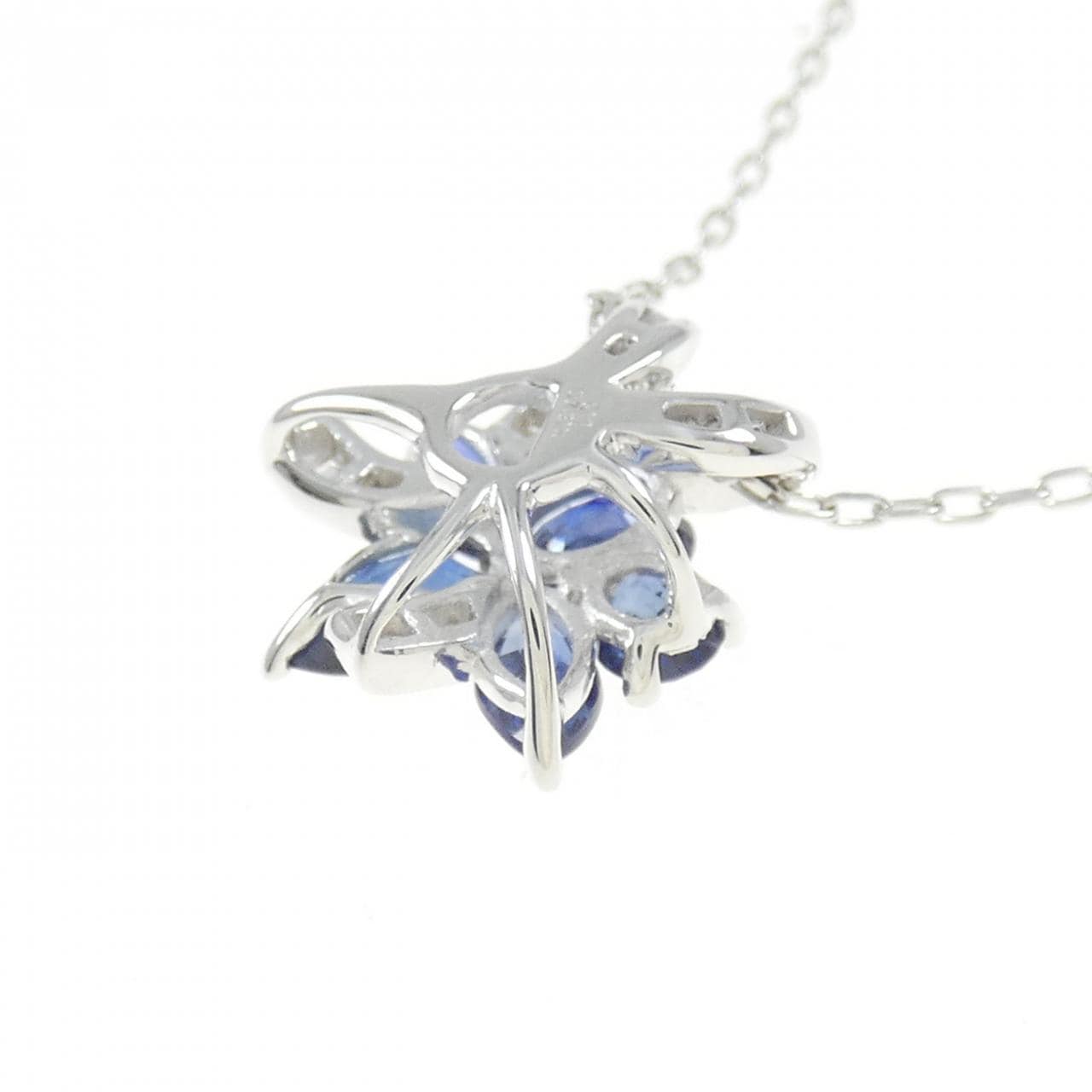 K18WG Sapphire Necklace 1.15CT