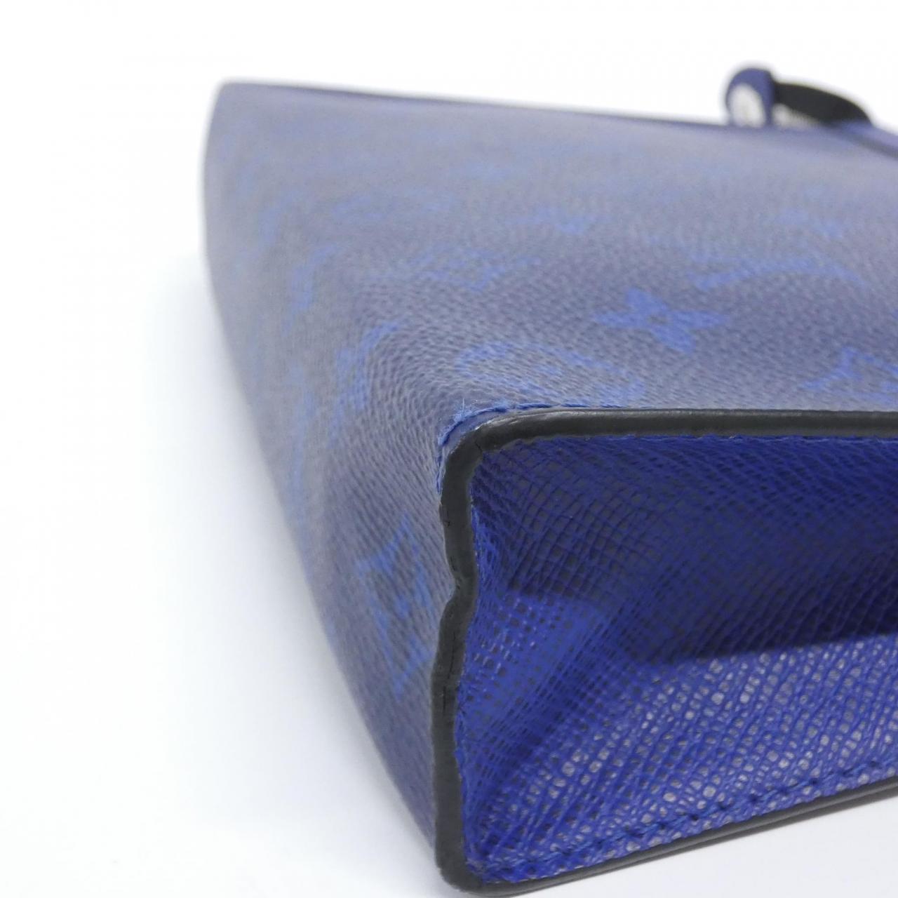 ルイヴィトン タイガ ラマ ポシェット ヴォワヤージュ MM M30423 バッグ