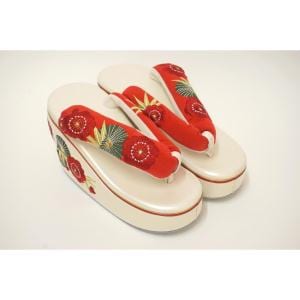 【新品】女草履　松竹梅　Ｆサイズ