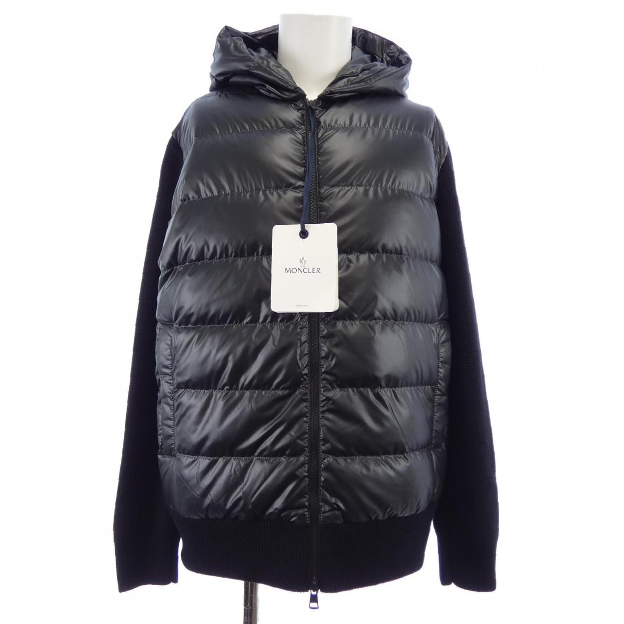 【新品】モンクレール MONCLER 20919B00028 M1131 ダウンジャケット