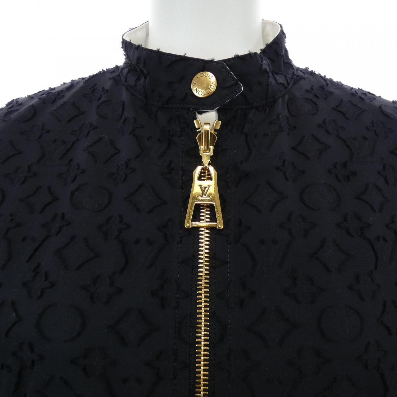 ルイヴィトン LOUIS VUITTON リバーシブルモノグラムレリーフ FNJA19AQV ブルゾン