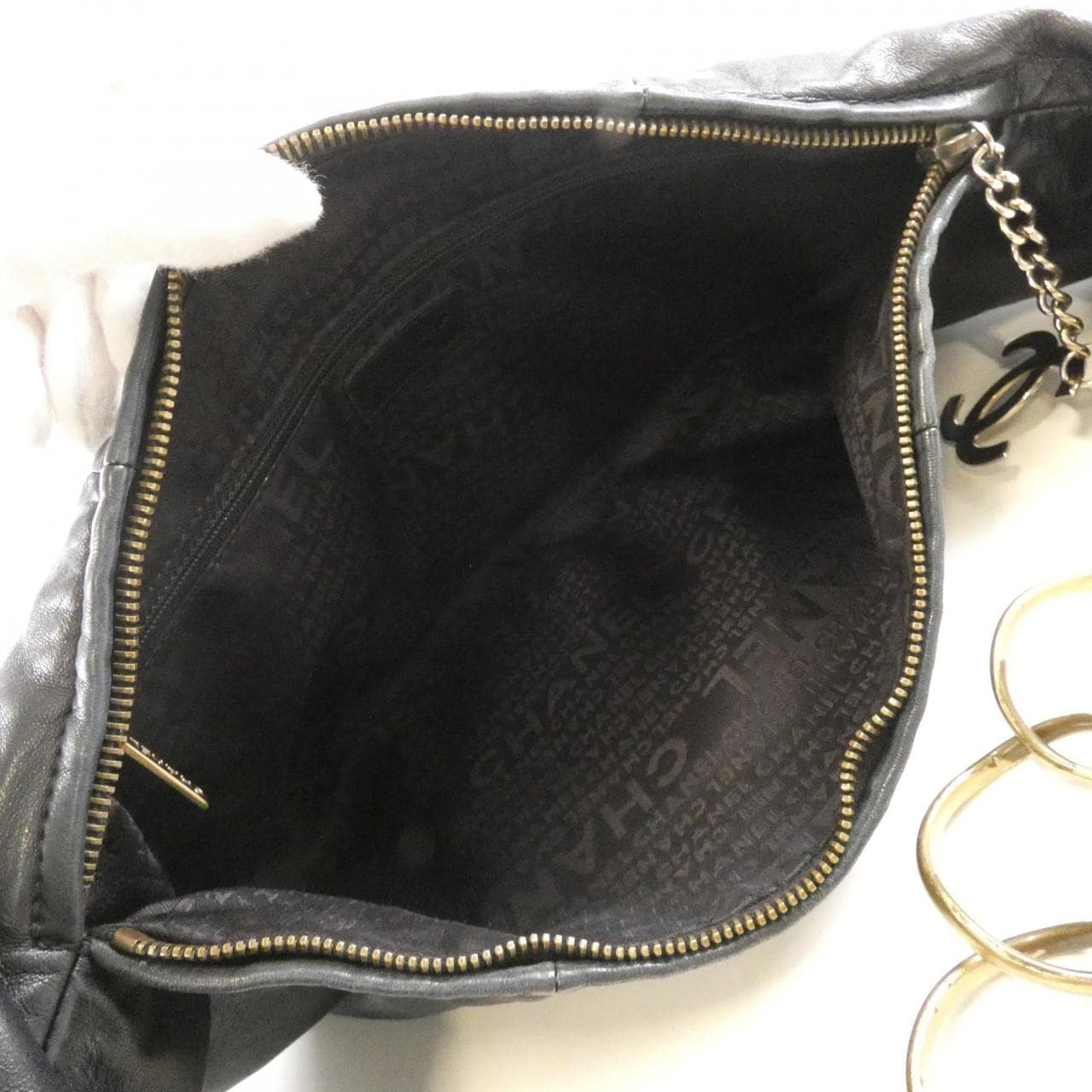 シャネル ショルダーバッグ