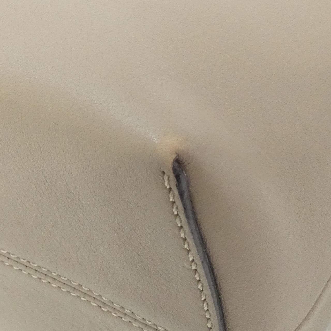 フェンディ バイ ザ ウェイ ミディアム 8BL146 1D5 バッグ