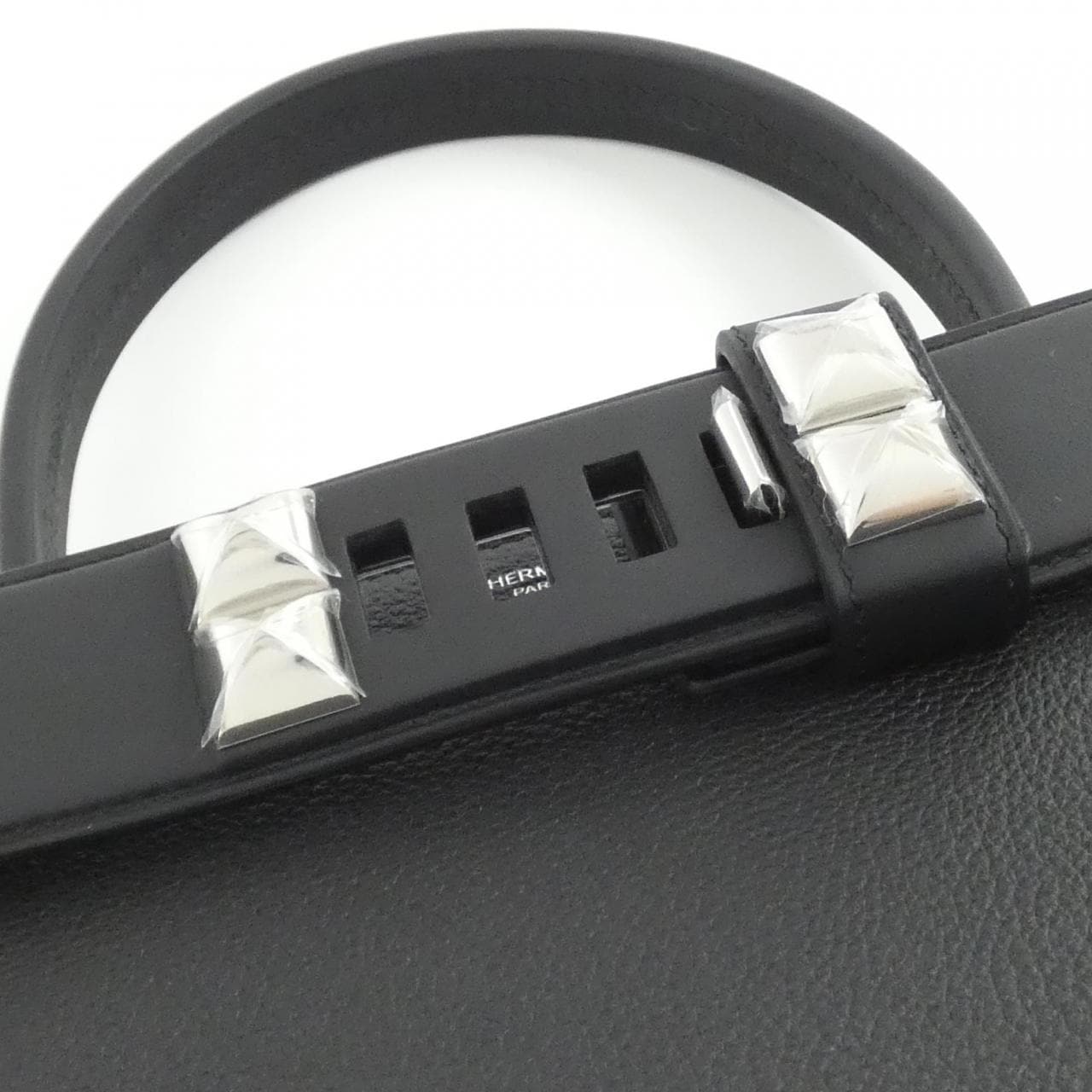 【未使用品】エルメス メドール スタッズ 088002CK バッグ