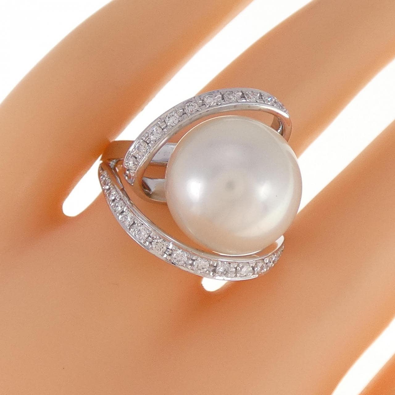 K18WG White Butterfly Pearl ring 14mm