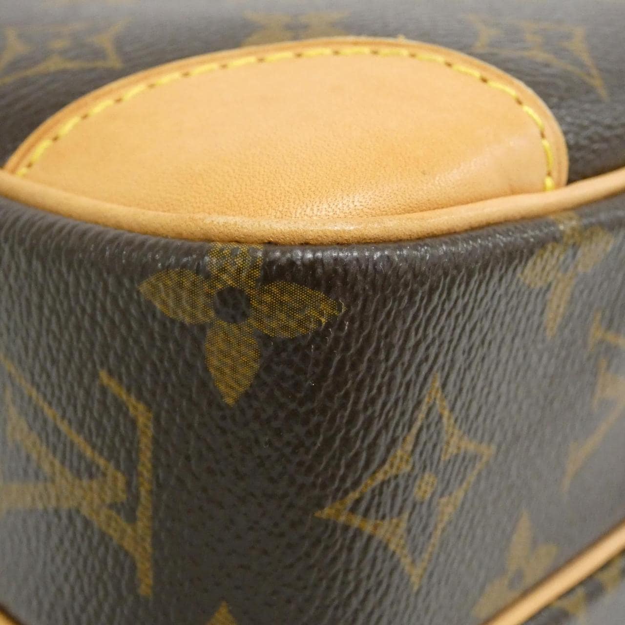 LOUIS VUITTON Monogram Nile M45244 單肩包