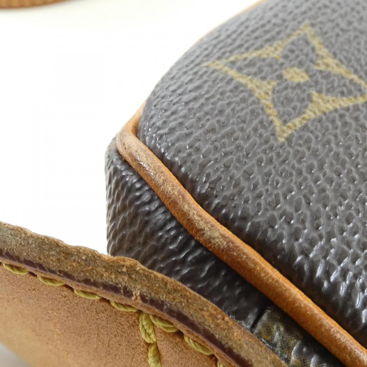 LOUIS VUITTON Monogram Croissant MM M51512 單肩包