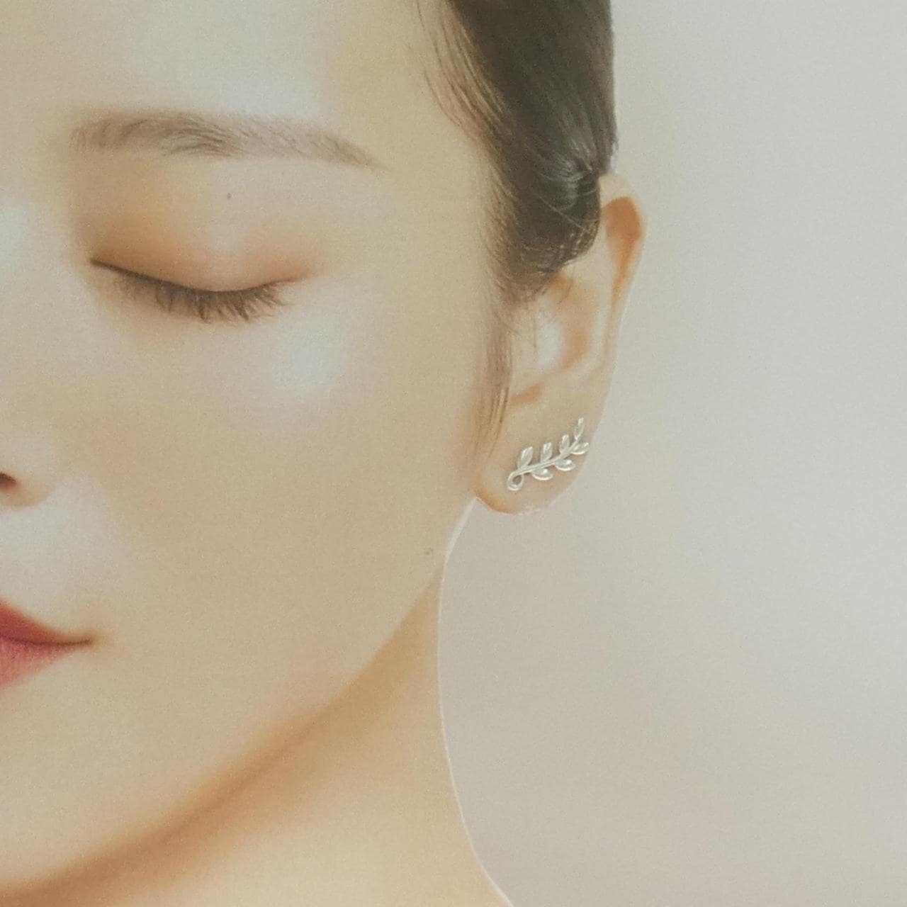 ティファニー オリーブリーフ クライマー ピアス