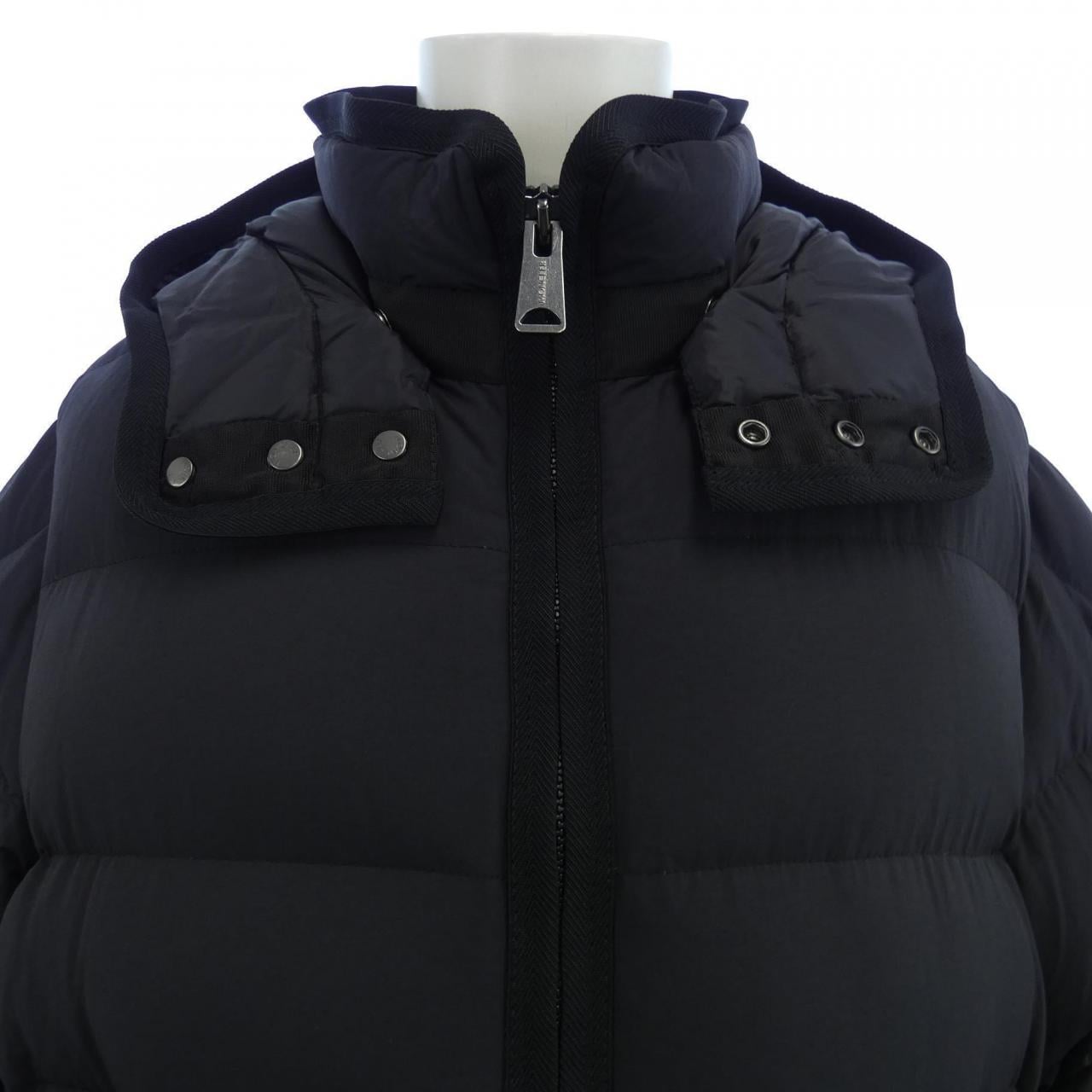 モンクレール MONCLER ダウンジャケット