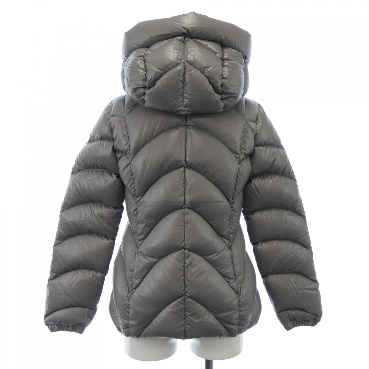 モンクレール MONCLER ダウンジャケット