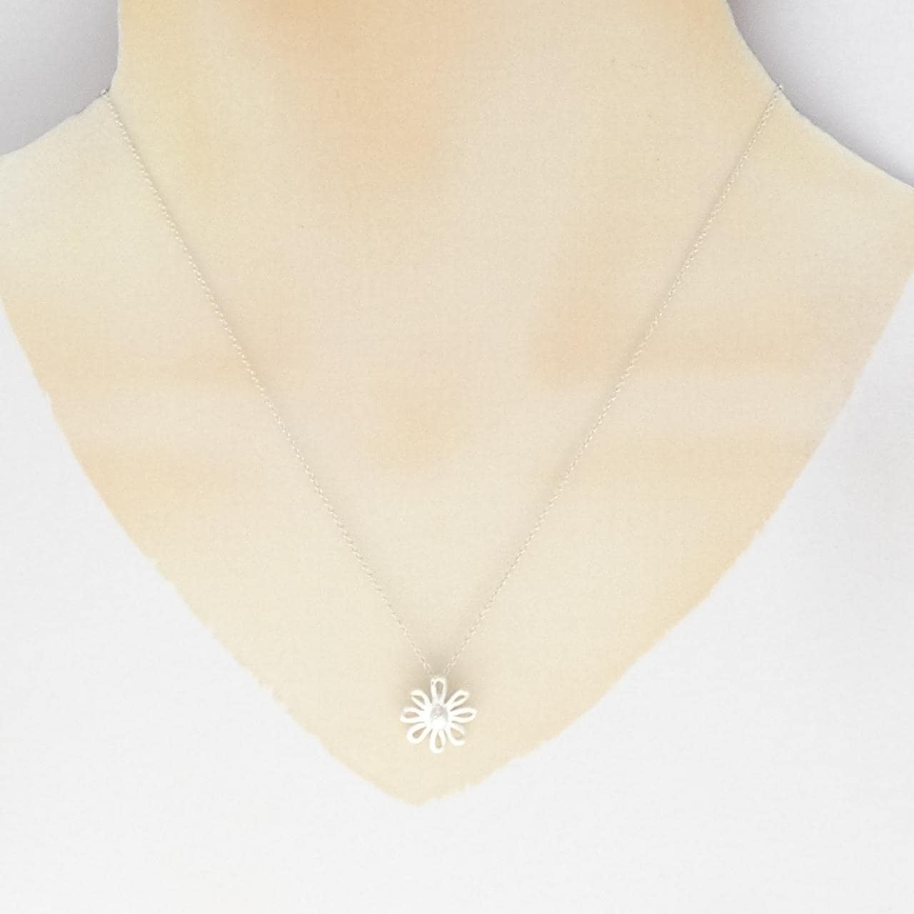 TIFFANY daisy necklace