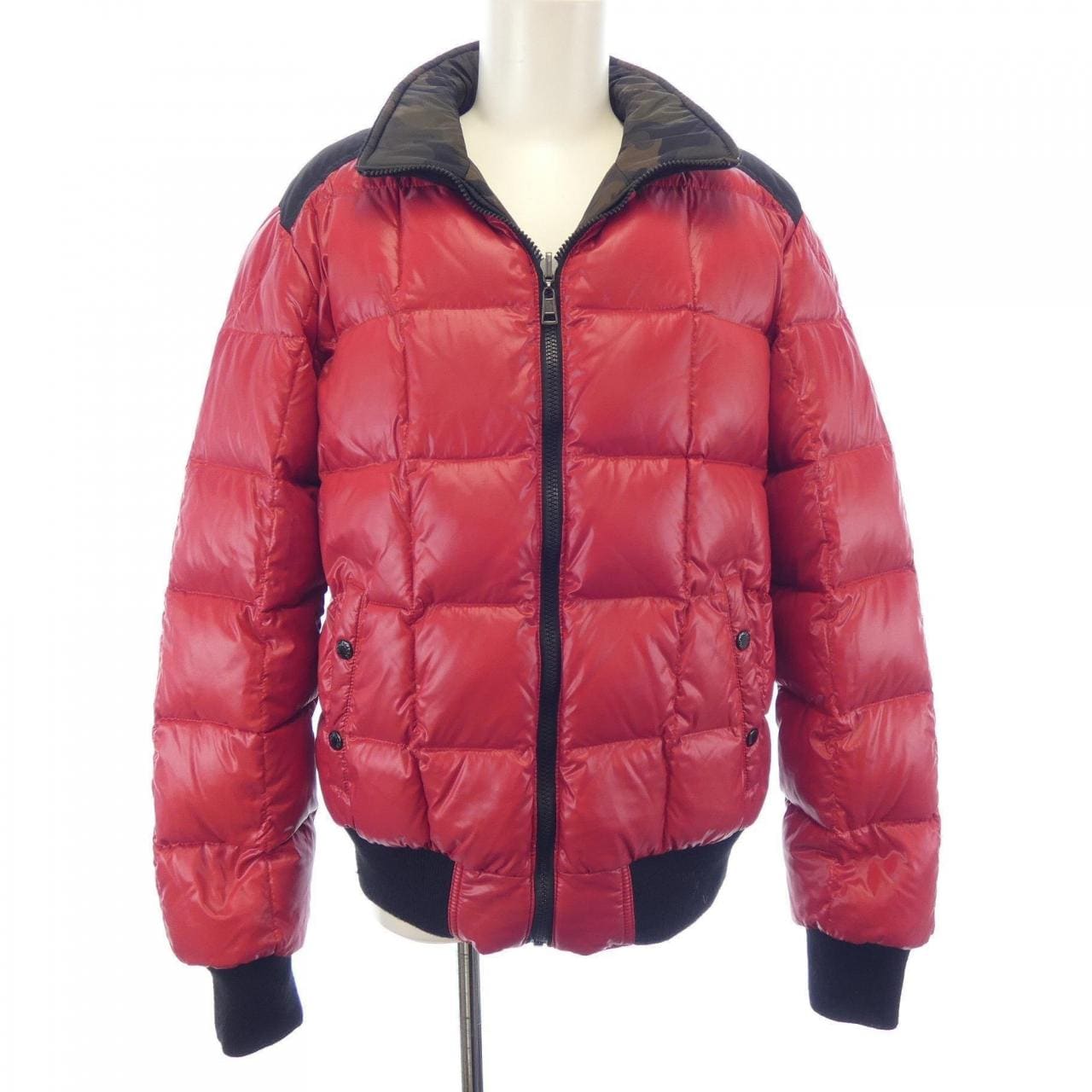 モンクレール MONCLER ダウンジャケット