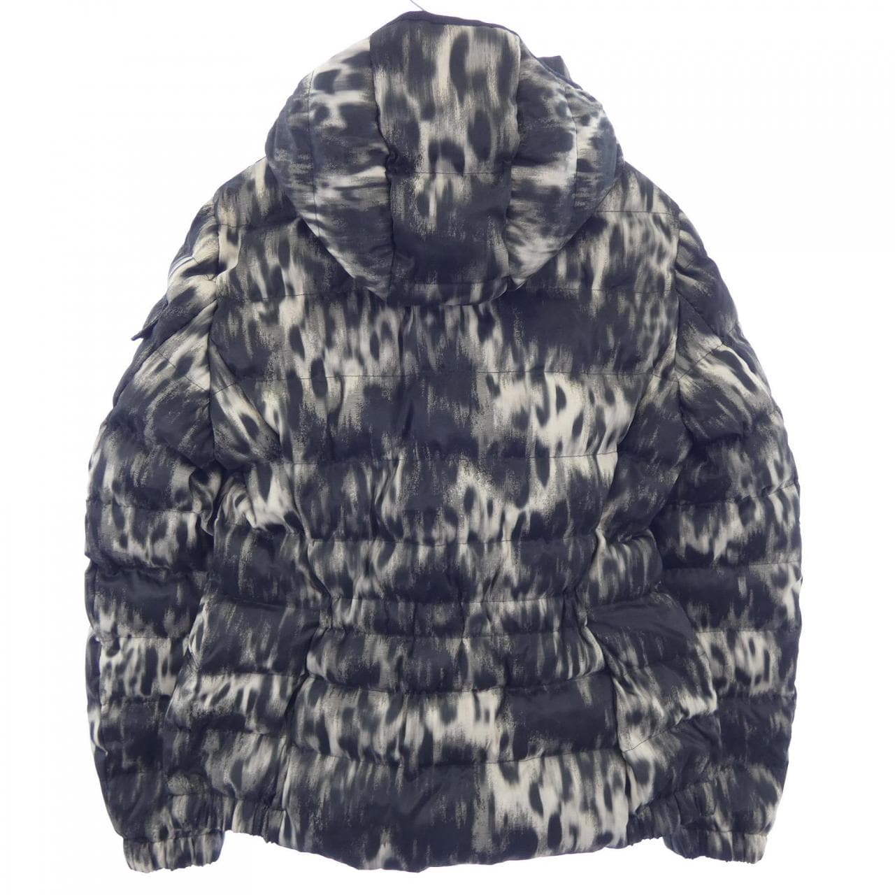 モンクレール MONCLER ダウンジャケット
