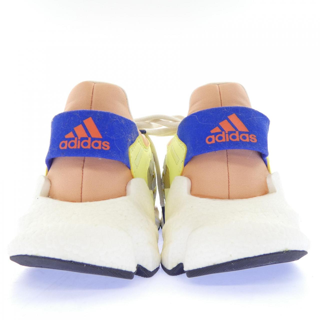 Karlie Kloss S24028 ADIDAS スニーカー