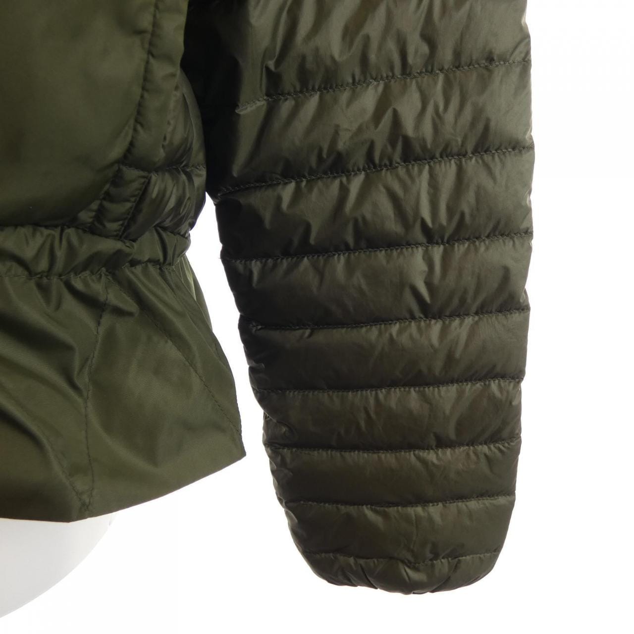 モンクレール MONCLER CHANYA ダウンジャケット