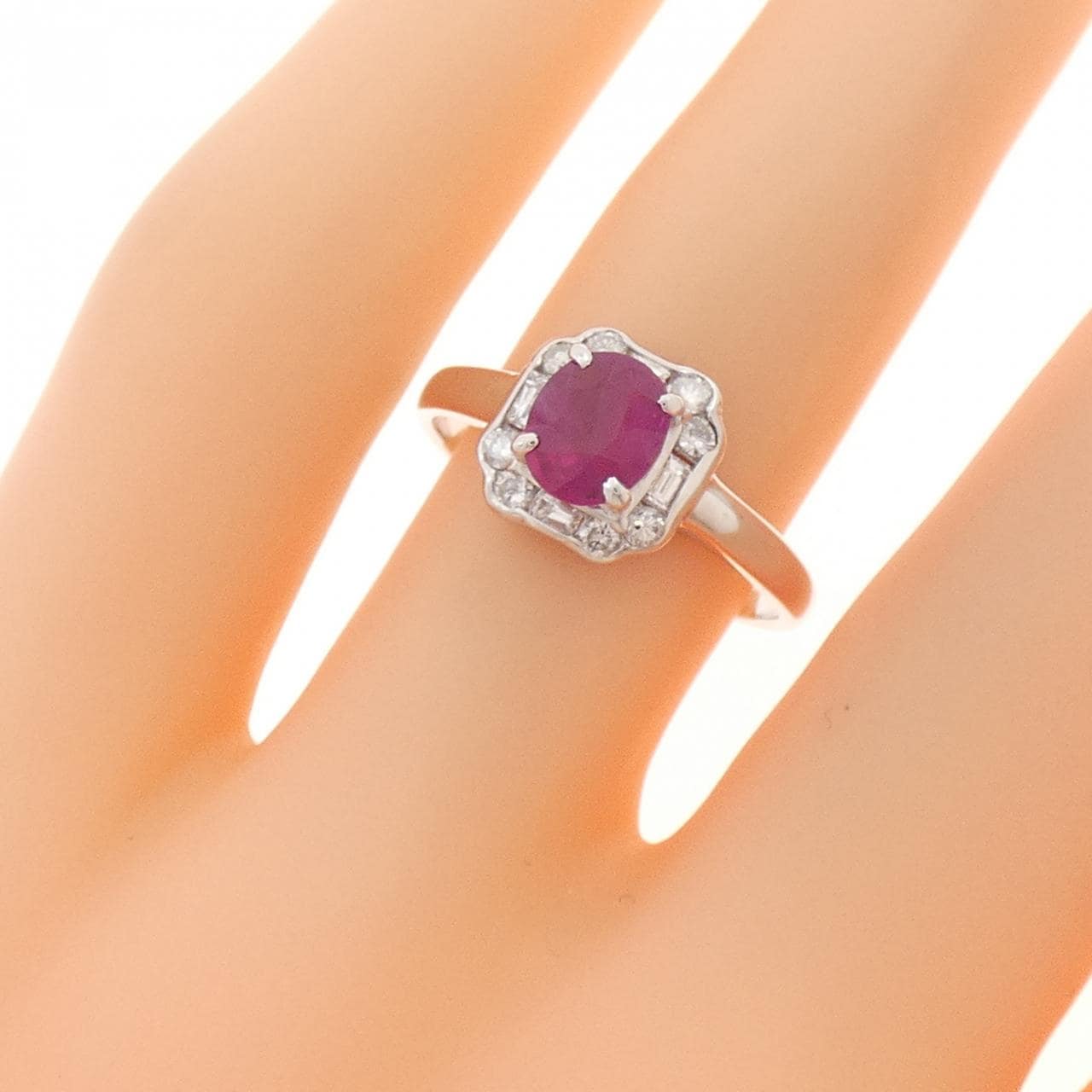 K18WG ルビー リング 0.73CT