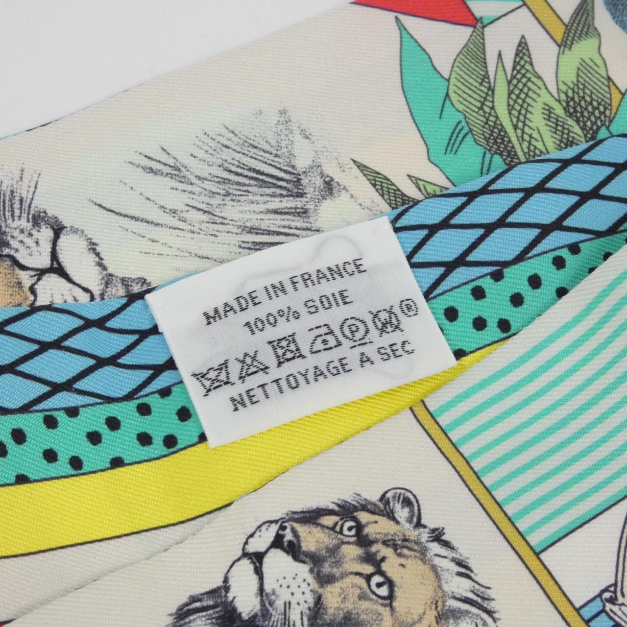 エルメス GRAND THEATRE NOUVEAU ツイリー 063761S スカーフ