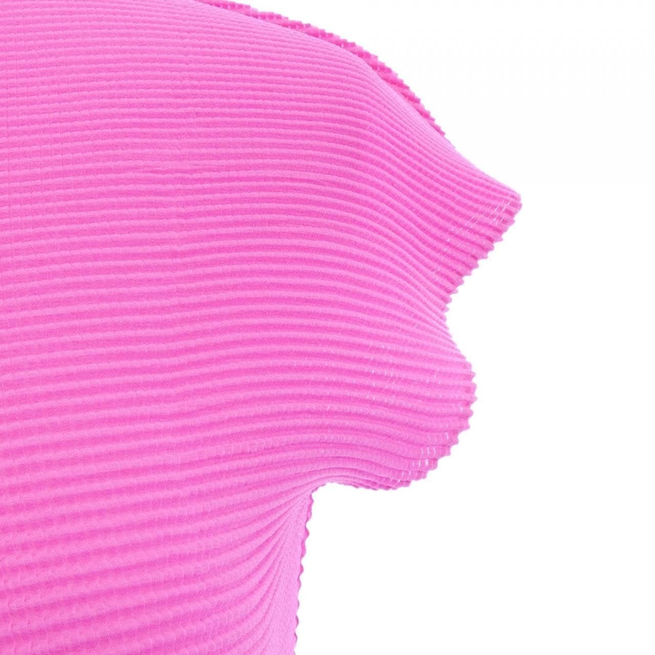 ミーイッセイミヤケ me ISSEY MIYAKE トップス