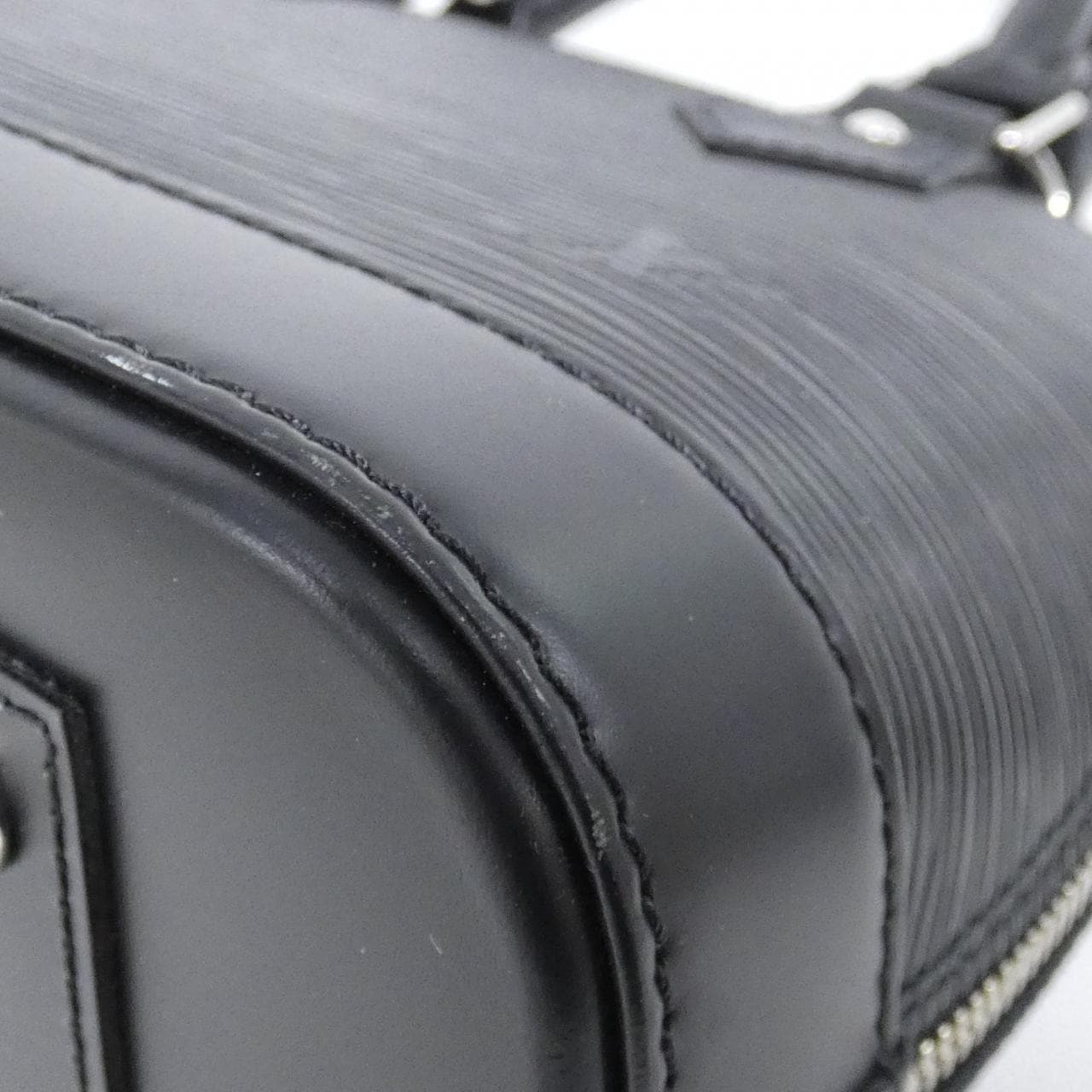 ルイヴィトン エピ アルマBB M24645 バッグ