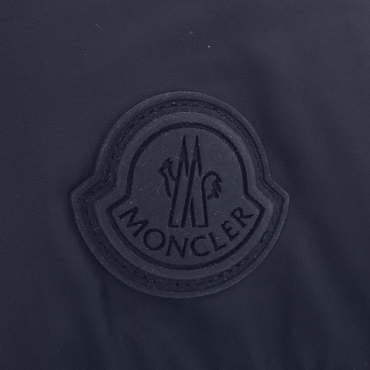 モンクレール MONCLER ダウンジャケット