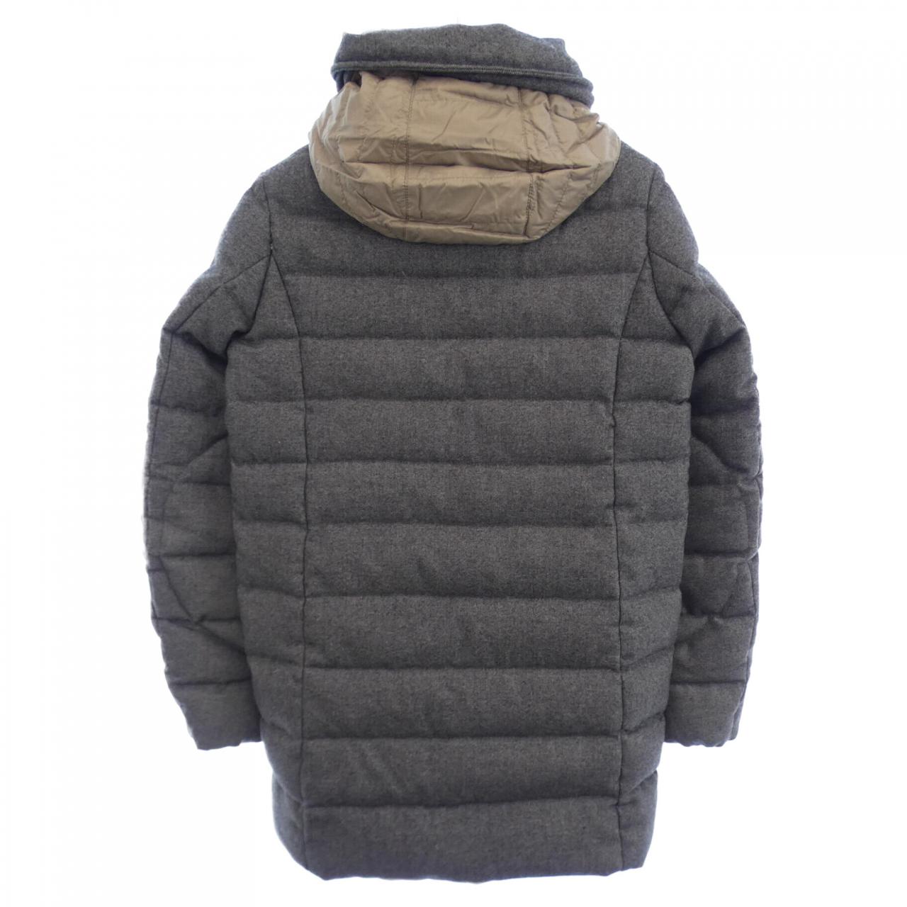 デュベティカ DUVETICA ダウンジャケット