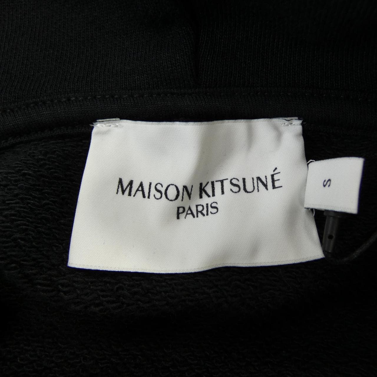 メゾンキツネ MAISON KITSUNE IU00355KM0001 パーカー