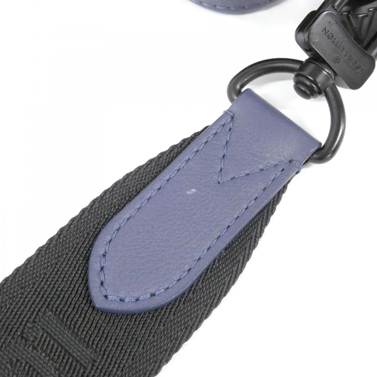 ルイヴィトン モノグラム シャドウ トリオ メッセンジャー M46604 ショルダーバッグ