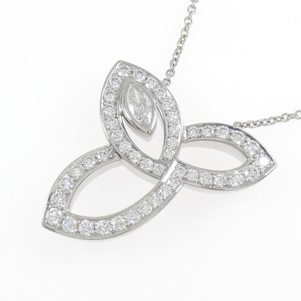 ハリーウィンストン リリークラスター ネックレス